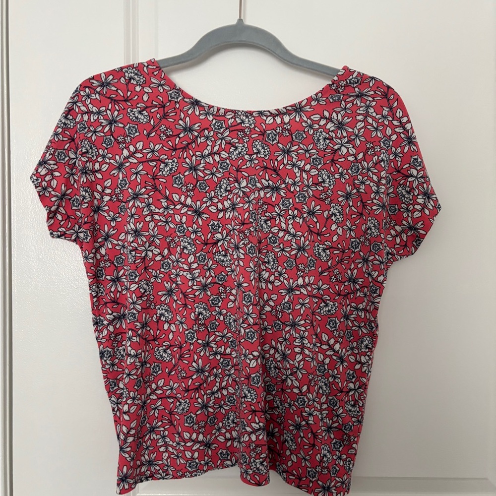 Banana Republic Red Floral Short Sleeve Top